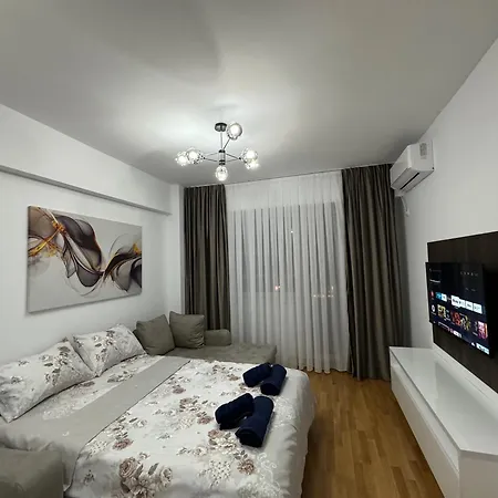 East Gate Luxury *