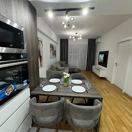East Gate Luxury *