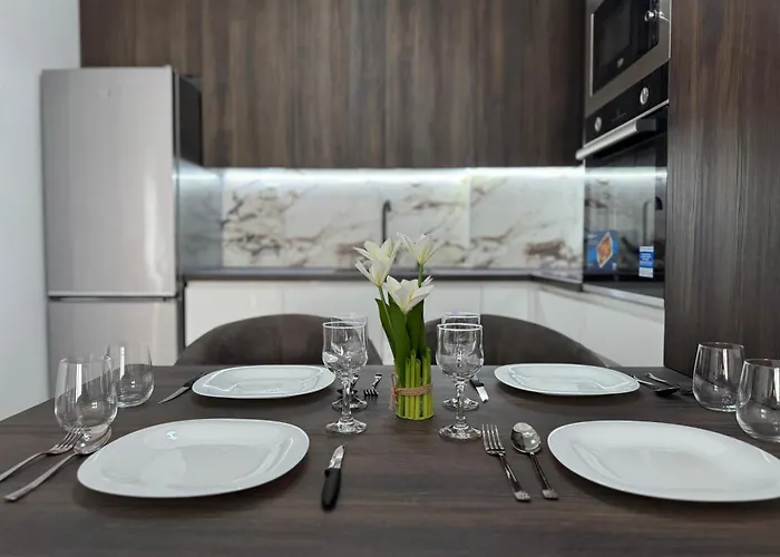 East Gate Luxury Apartment *